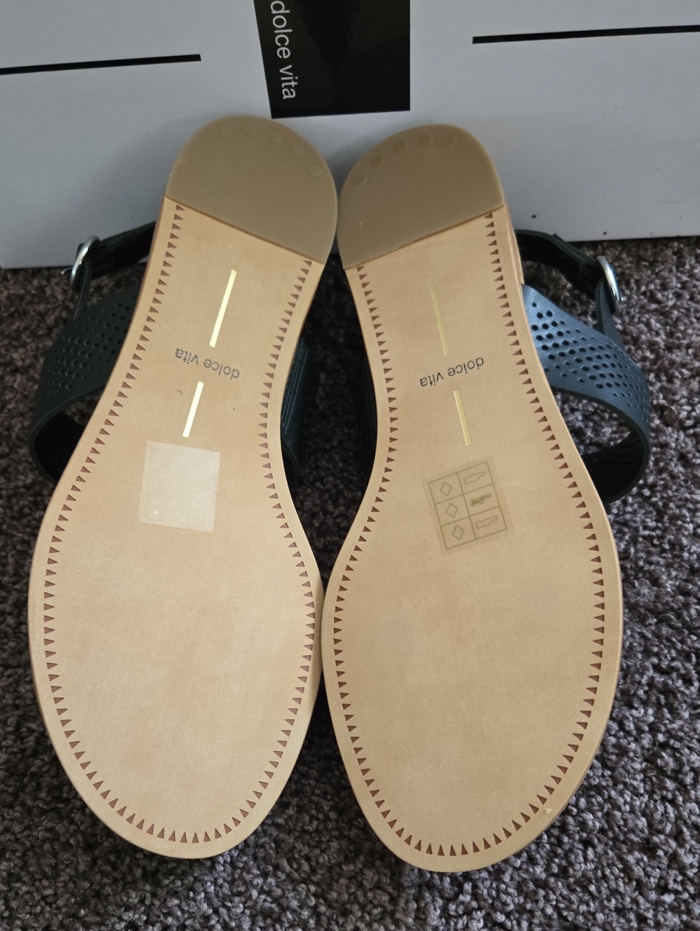 NEW Dolce Vita Black Leather Strap Wedge Sandal 8 - Picture 5 of 6